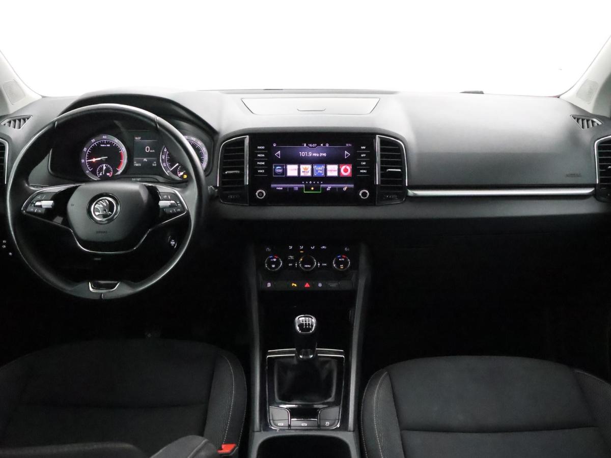 skoda-karoq-2023-gasolina-999cc