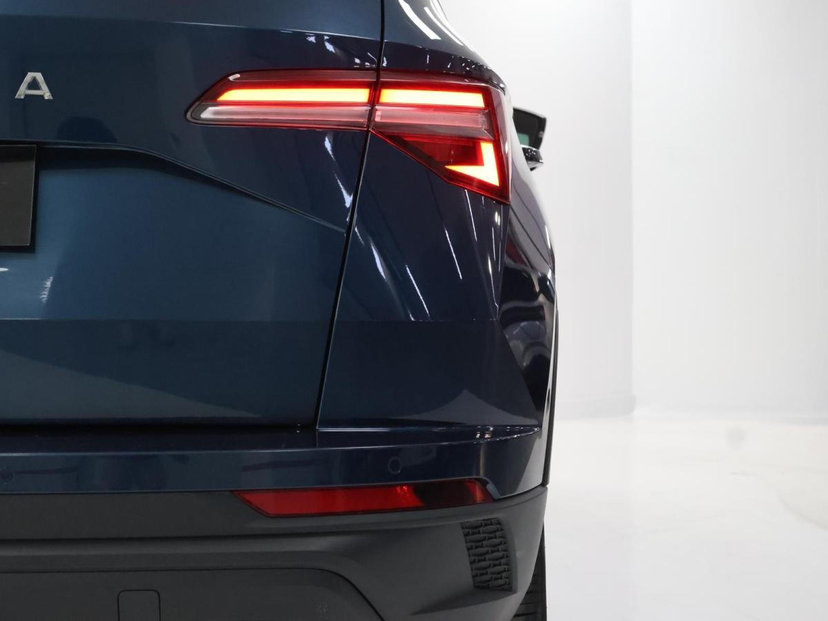 skoda-karoq-2023-gasolina-999cc