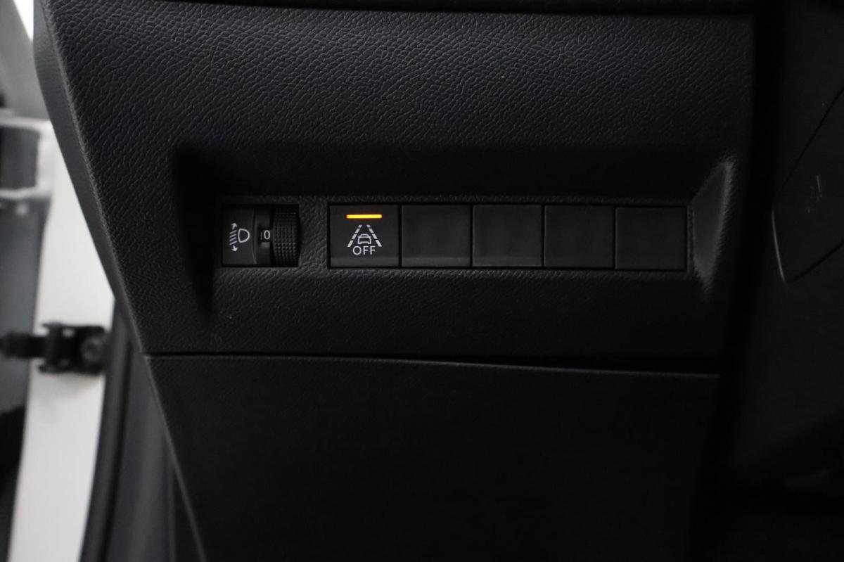 peugeot-208-2022-gasolina-1199cc