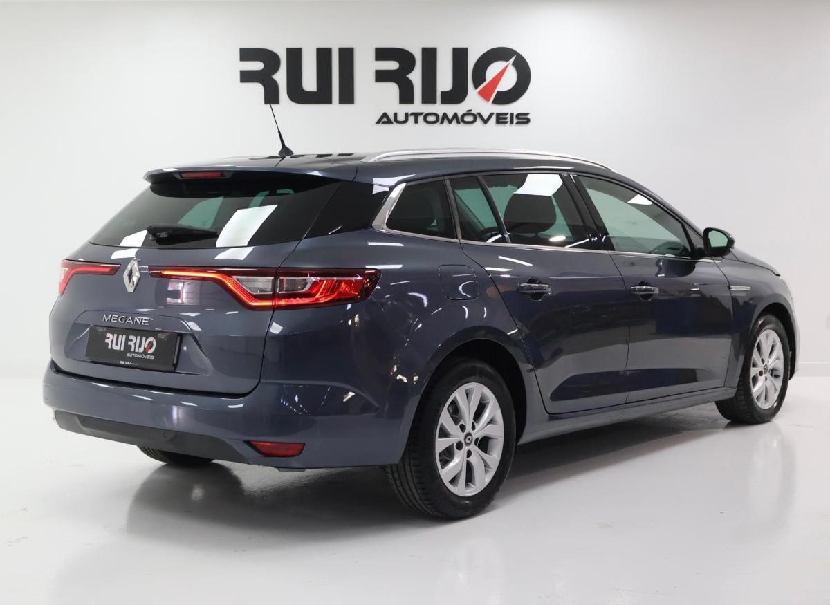 renault-megane-sport-tourer-2021-diesel-1461cc