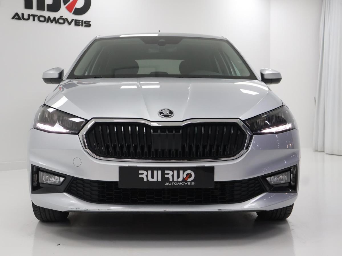 skoda-fabia-2023-gasolina-999cc