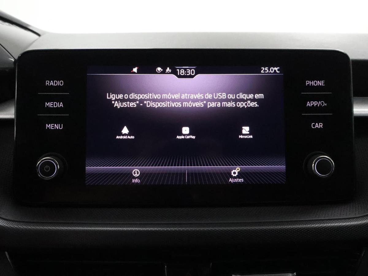 skoda-fabia-2023-gasolina-999cc