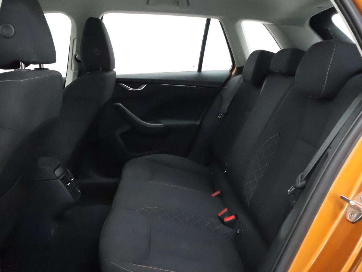 skoda-kamiq-2022-gasolina-999cc
