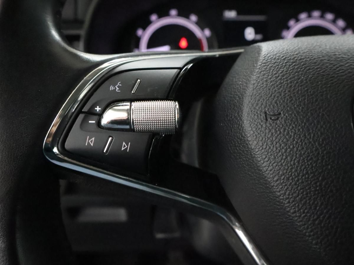 skoda-kamiq-2022-gasolina-999cc