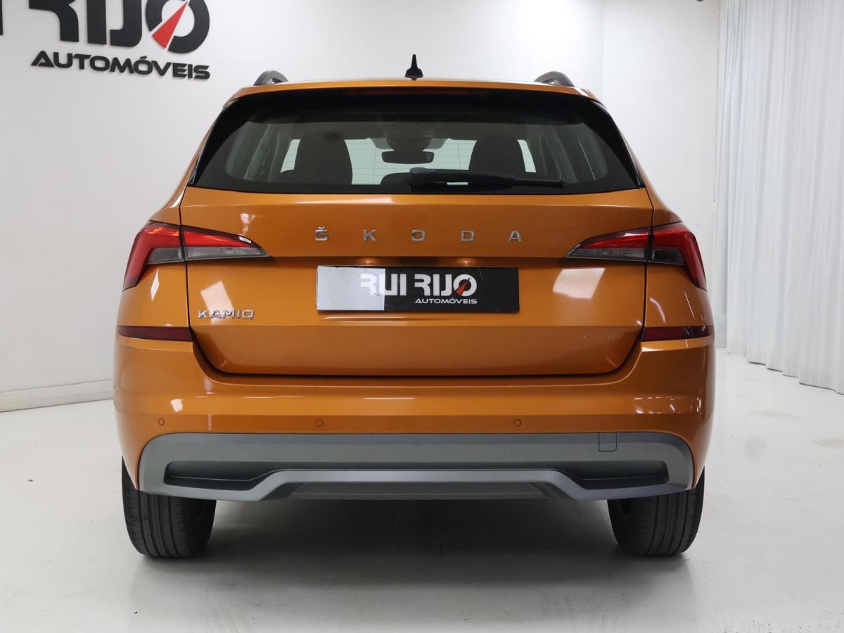 skoda-kamiq-2022-gasolina-999cc