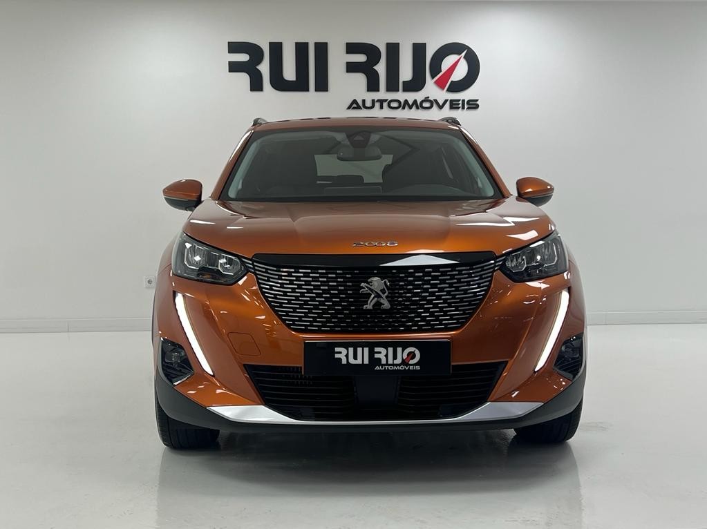 peugeot-2008-2022-gasolina-1199cc