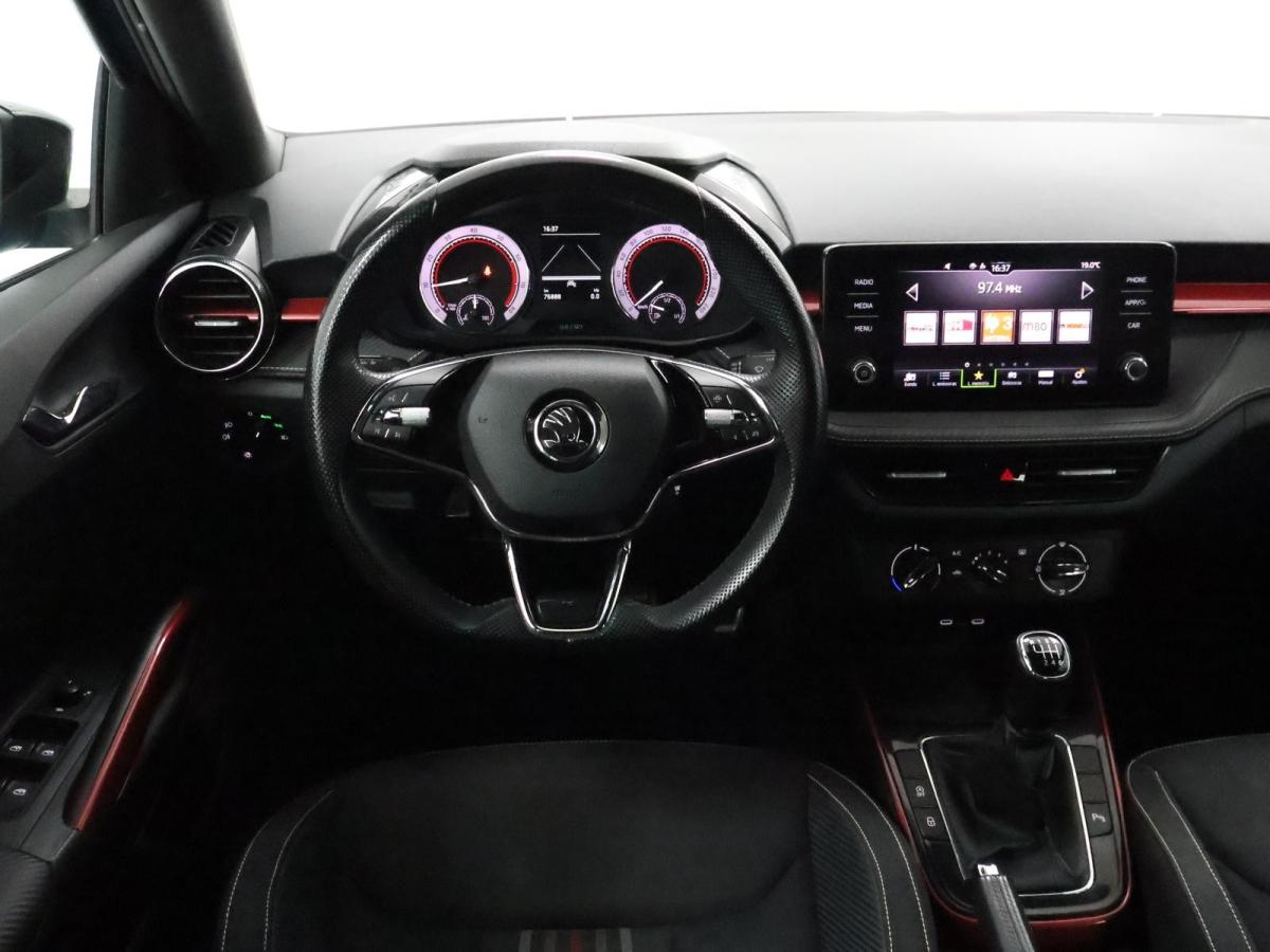 skoda-fabia-2022-gasolina-999cc