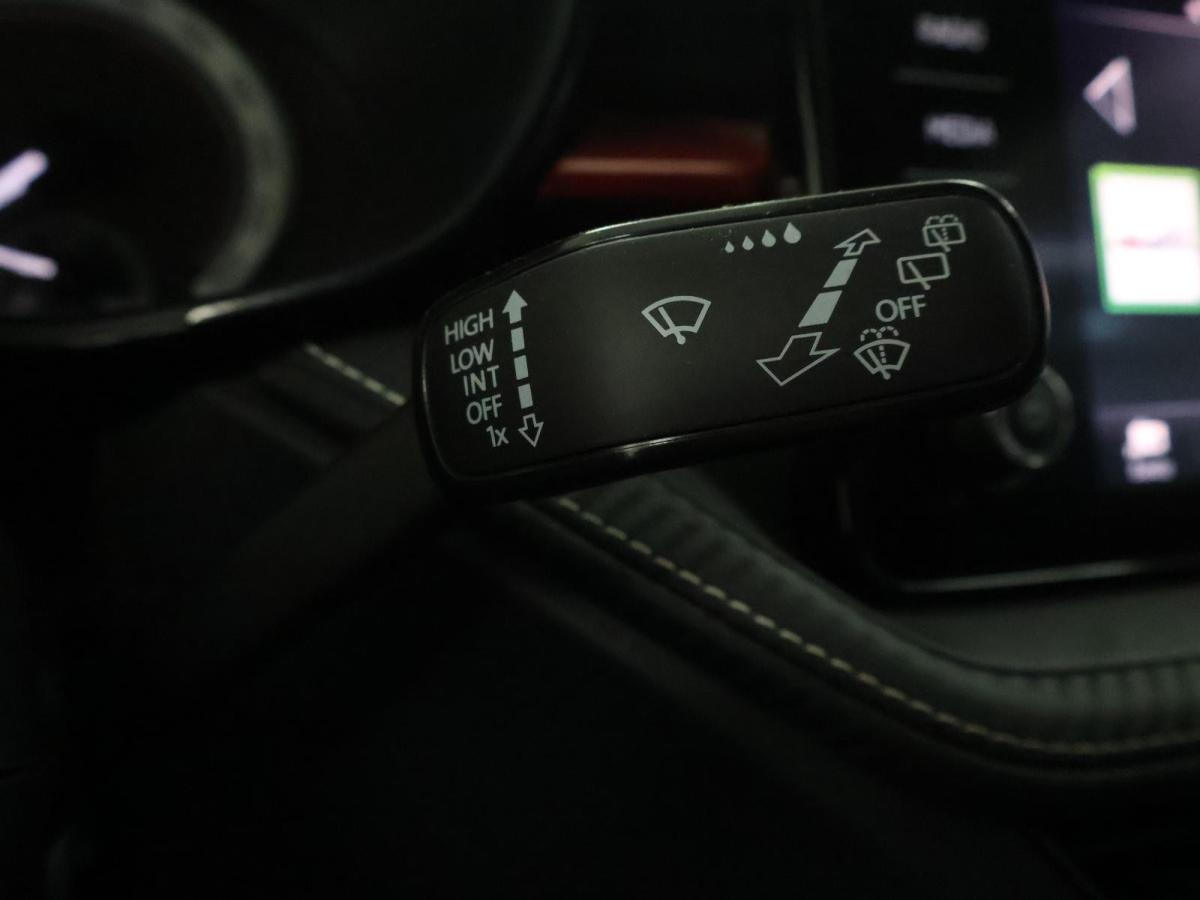 skoda-fabia-2022-gasolina-999cc