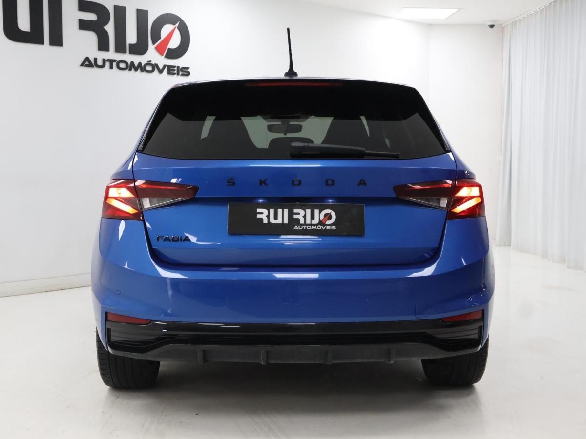 skoda-fabia-2022-gasolina-999cc
