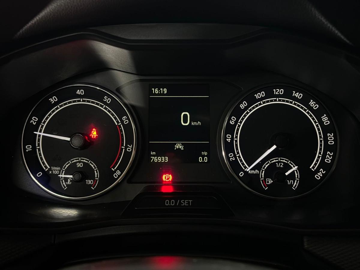 skoda-scala-2023-gasolina-999cc