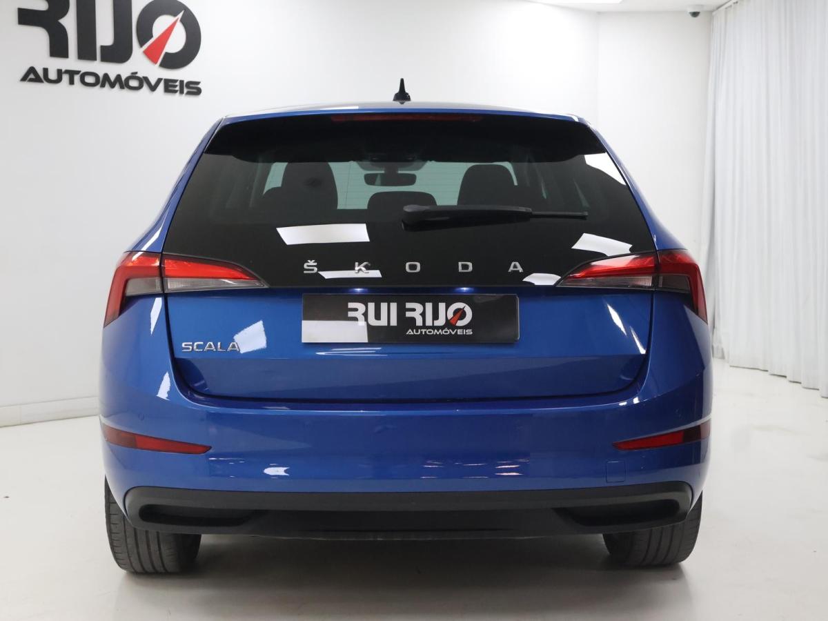 skoda-scala-2023-gasolina-999cc
