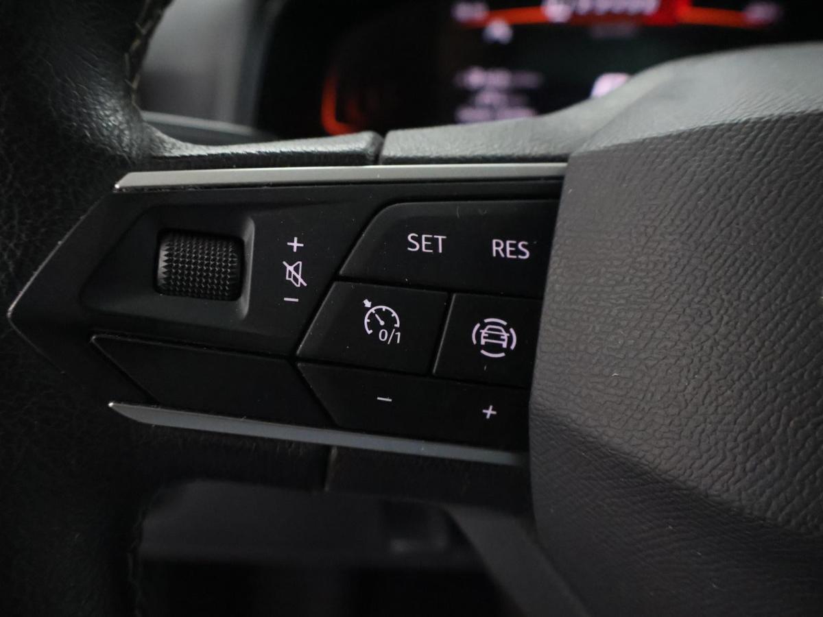 seat-arona-2023-gasolina-999cc