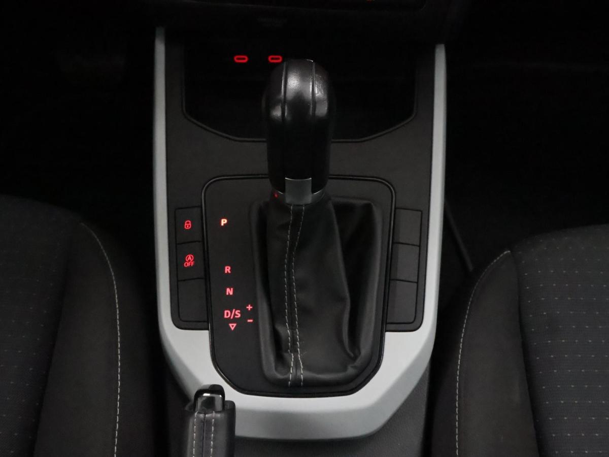 seat-arona-2023-gasolina-999cc