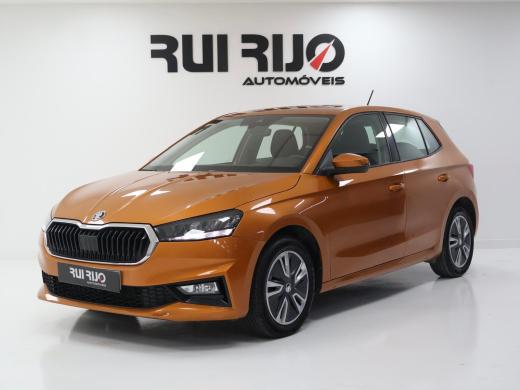 skoda-fabia-2023-gasolina-999cc