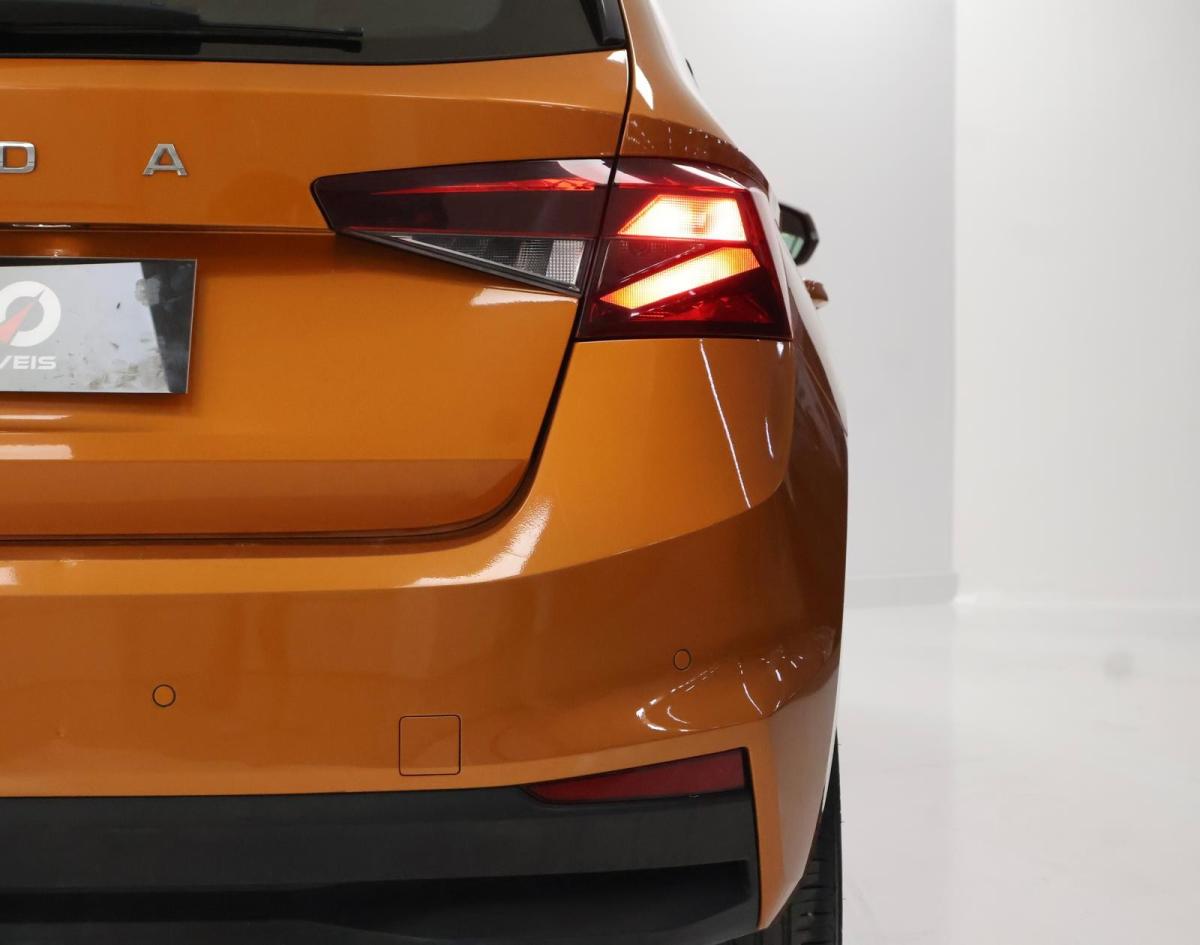 skoda-fabia-2023-gasolina-999cc