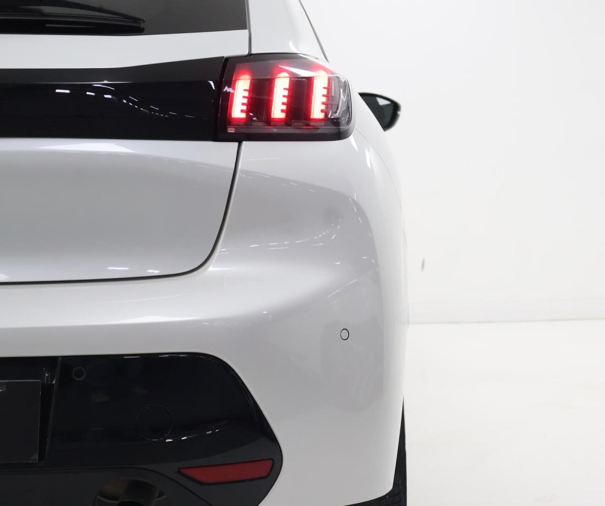 peugeot-208-2022-gasolina-1199cc