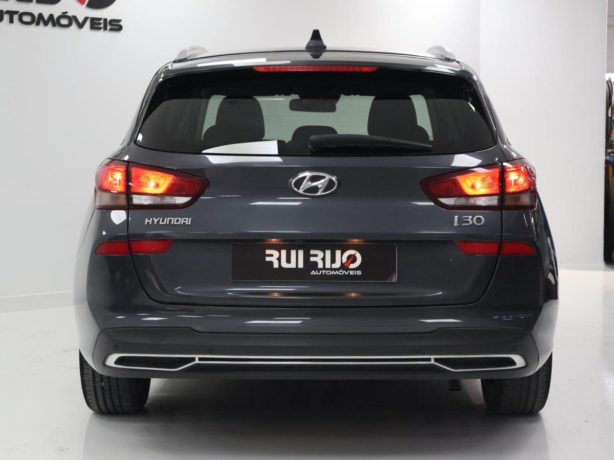 hyundai-i30-sw-2022-gasolina-998cc