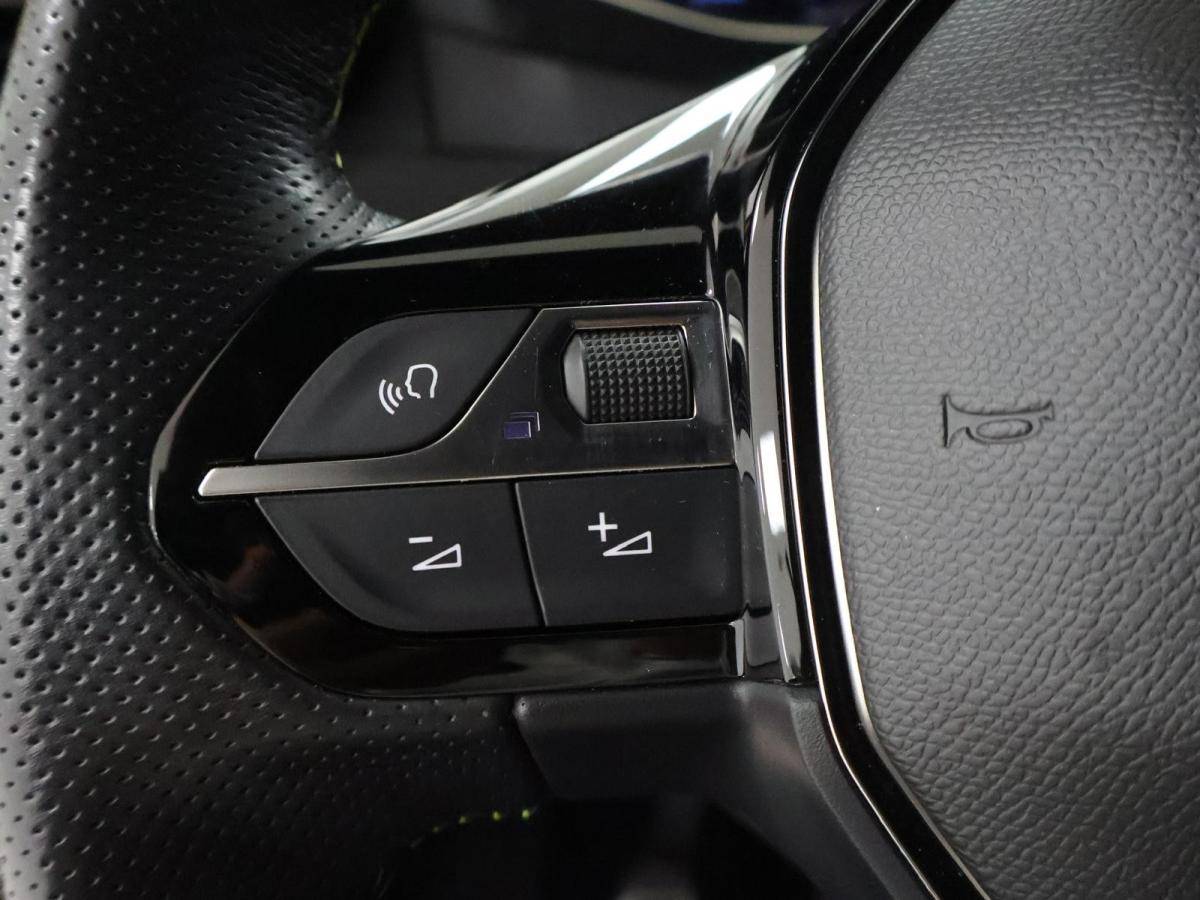 peugeot-208-2022-gasolina-1199cc