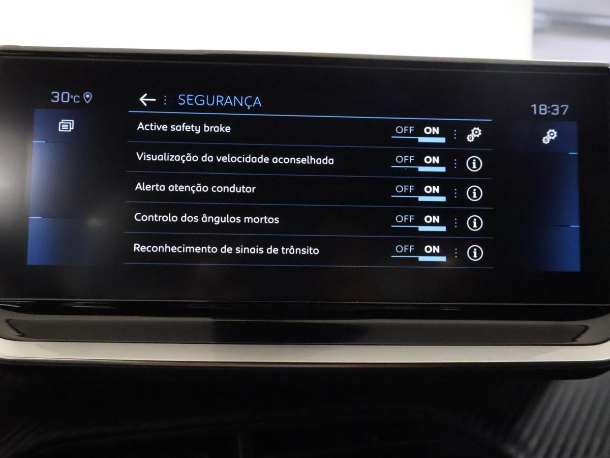 peugeot-208-2022-gasolina-1199cc