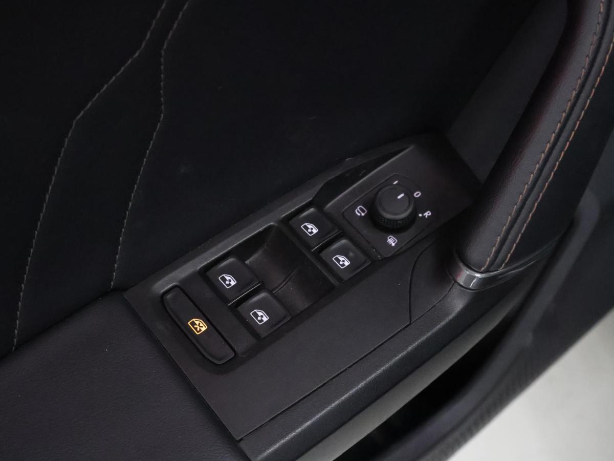 cupra-leon-sportstourer-2024-gasolina-1498cc