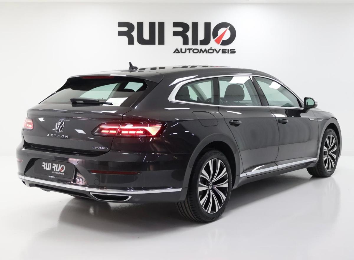 volkswagen-arteon-2023-hibrido-a-gasolina-1395cc