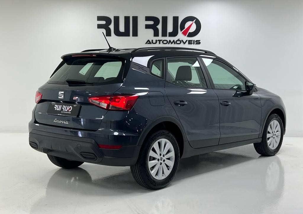 seat-arona-2023-gasolina-999cc