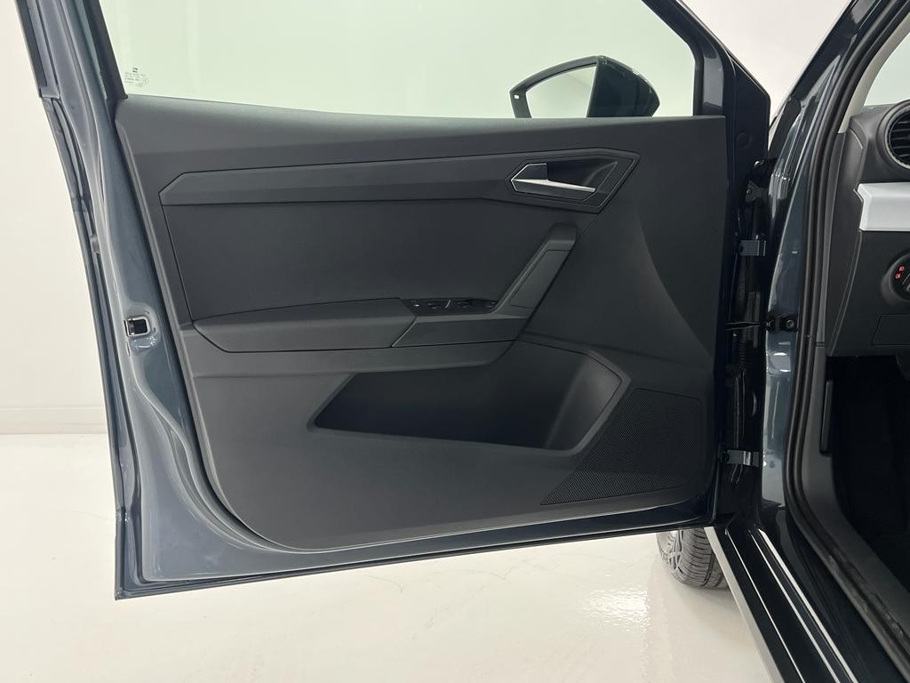 seat-arona-2023-gasolina-999cc