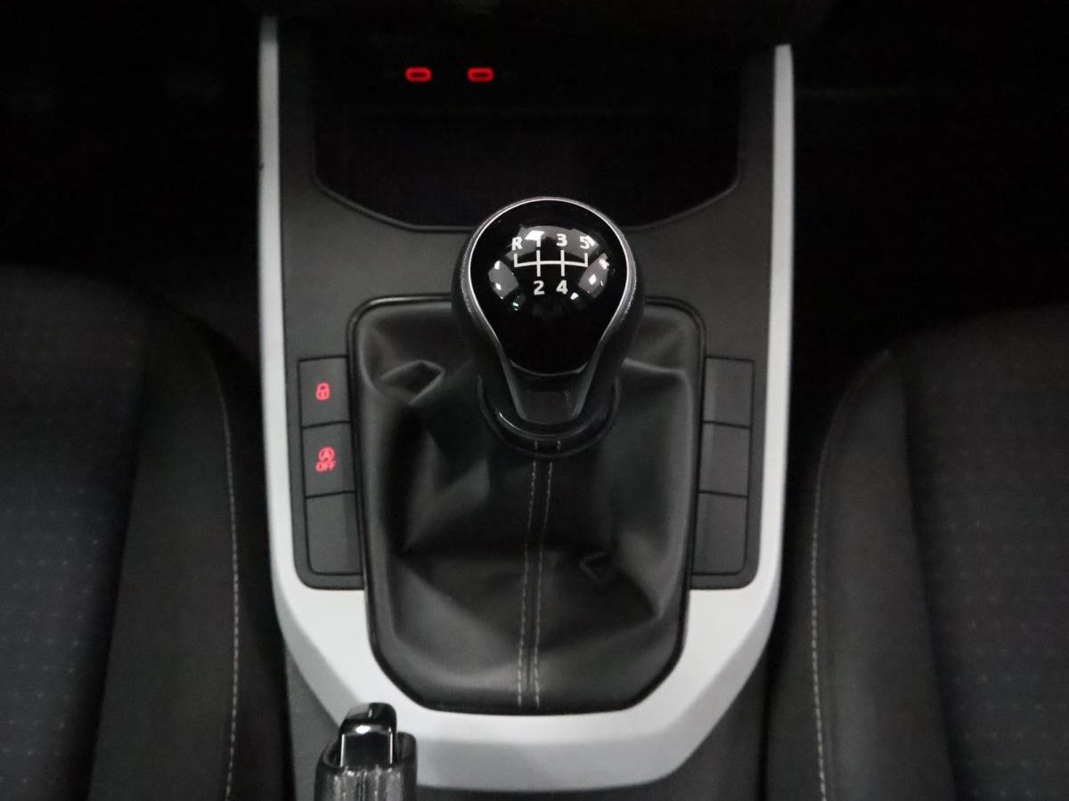 seat-arona-2023-gasolina-999cc