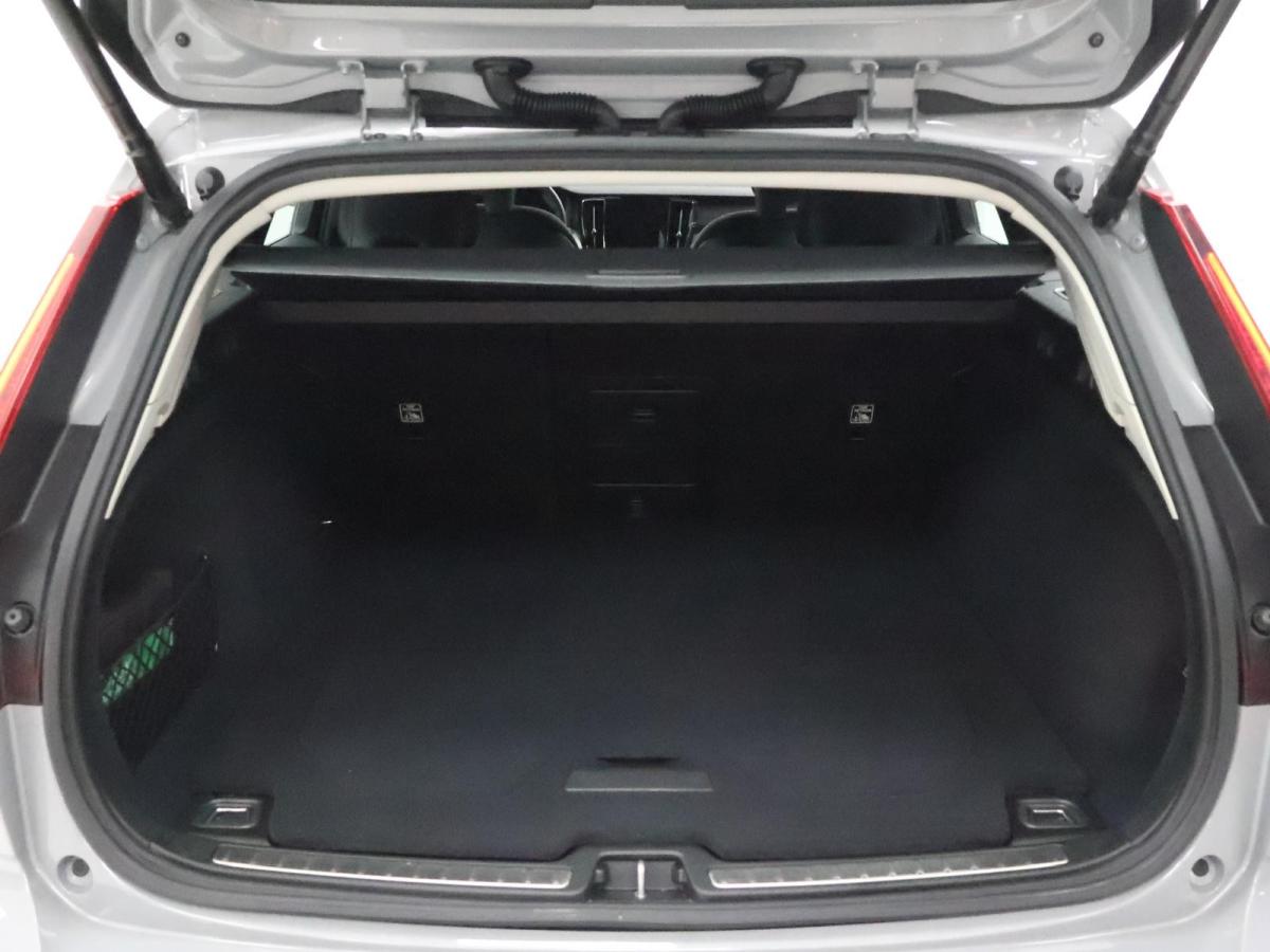 volvo-v60-2024-hibrido-a-gasolina-1969cc