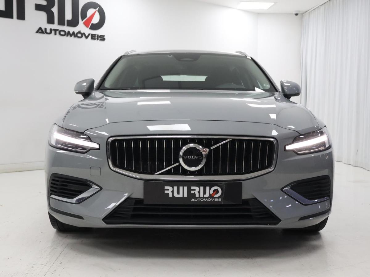 volvo-v60-2024-hibrido-a-gasolina-1969cc