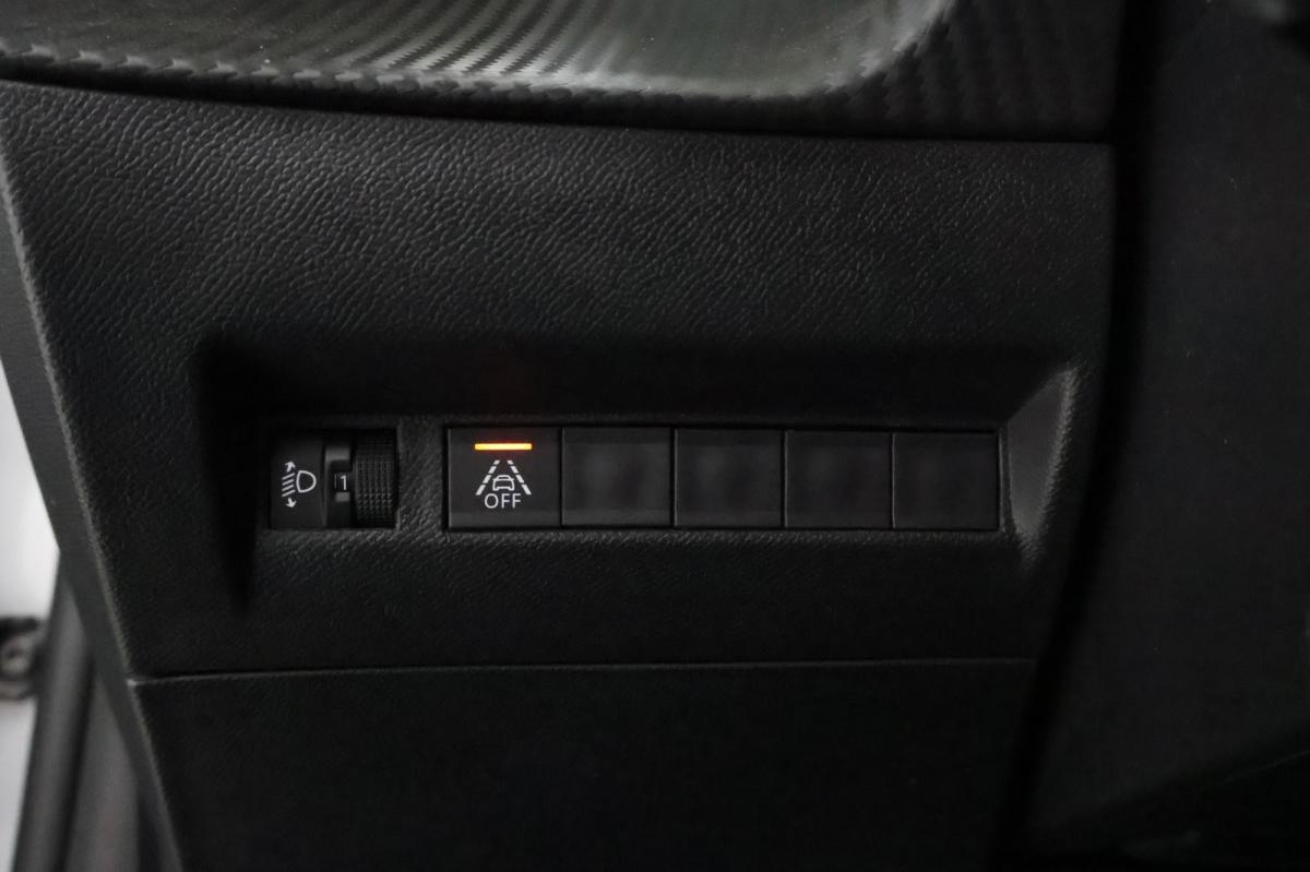 peugeot-208-2022-gasolina-1199cc