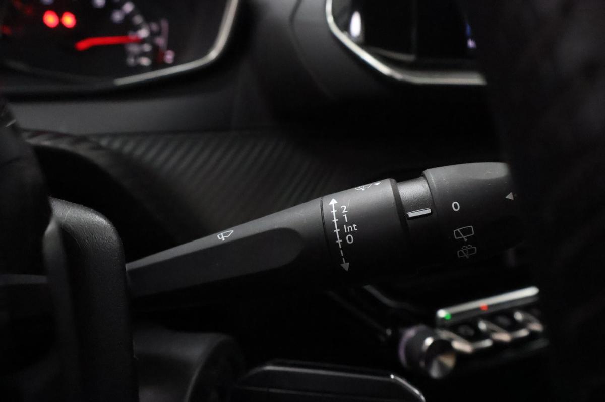 peugeot-208-2022-gasolina-1199cc