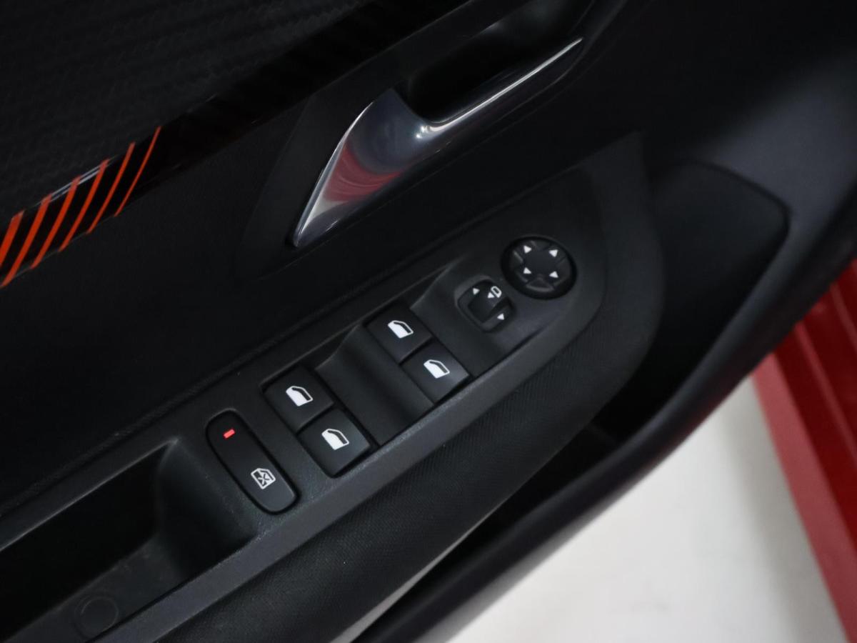 peugeot-208-2022-gasolina-1199cc