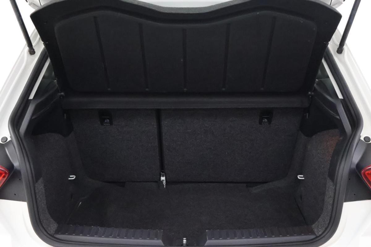 seat-ibiza-2023-gasolina-999cc