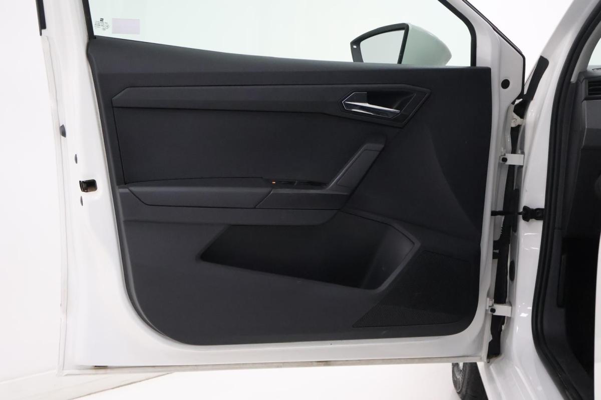 seat-ibiza-2023-gasolina-999cc