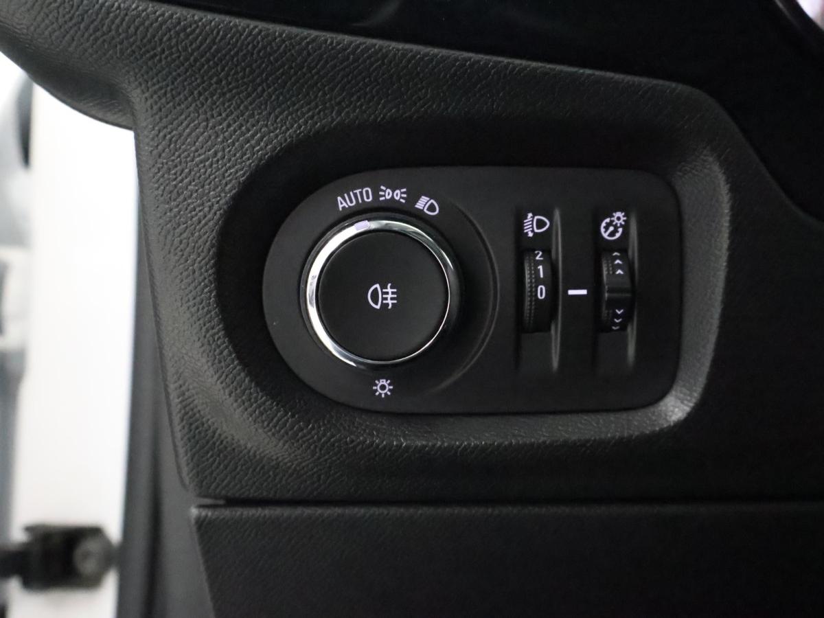 opel-corsa-2023-gasolina-1199cc