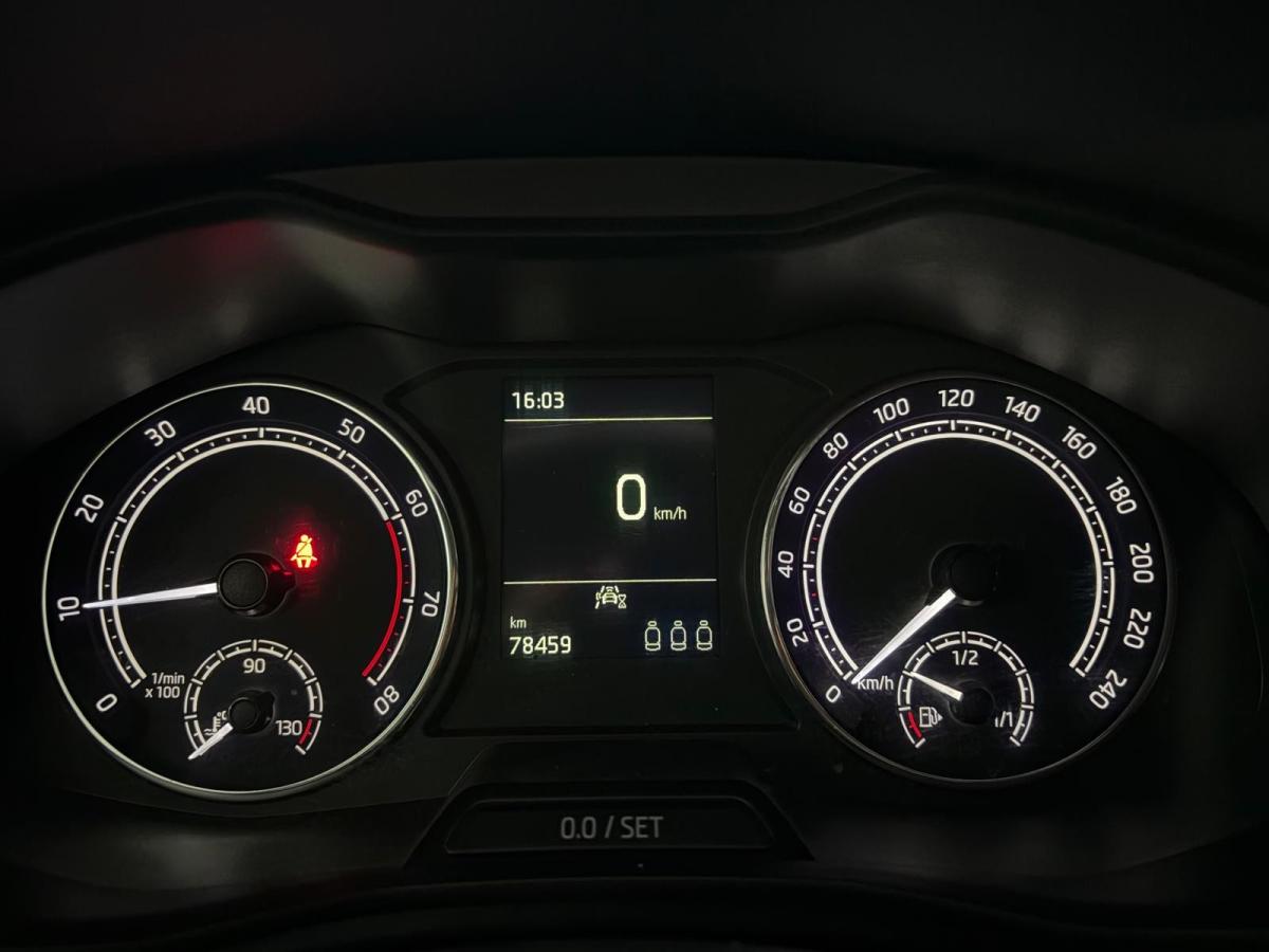 skoda-scala-2023-gasolina-999cc