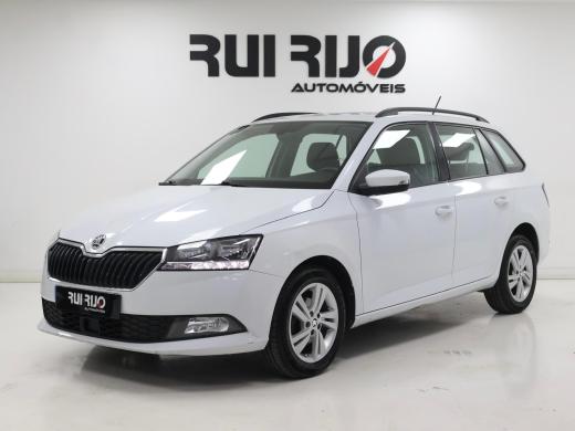 skoda-fabia-break-2022-gasolina-999cc