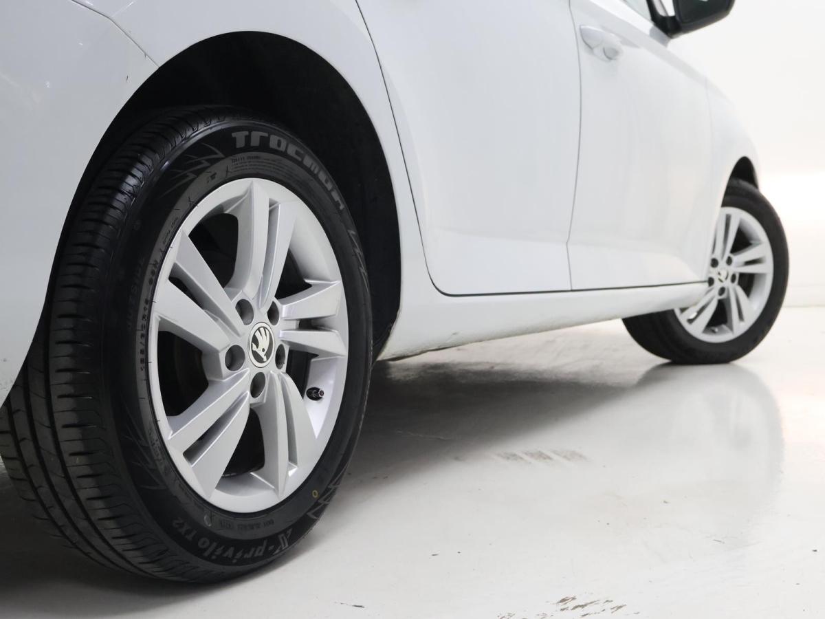 skoda-fabia-break-2022-gasolina-999cc