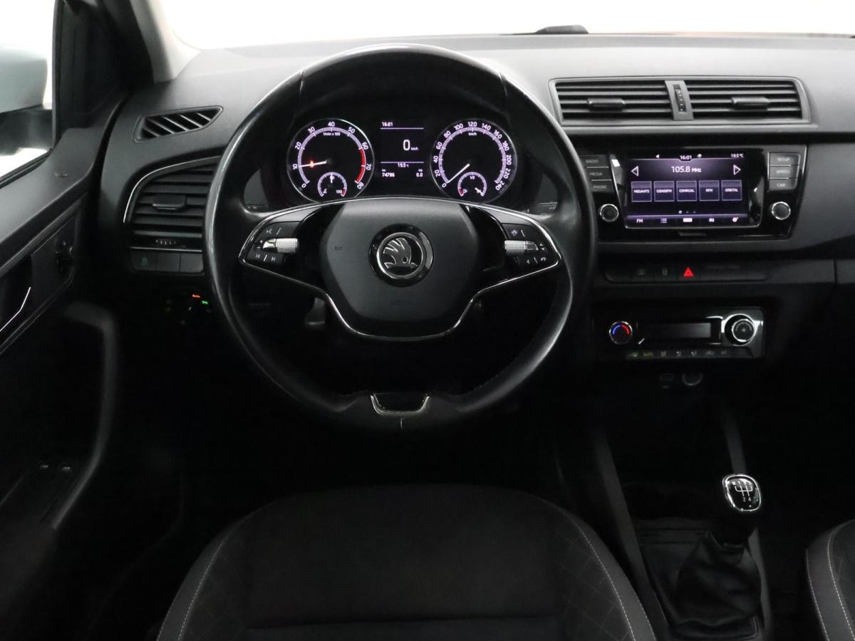 skoda-fabia-break-2022-gasolina-999cc