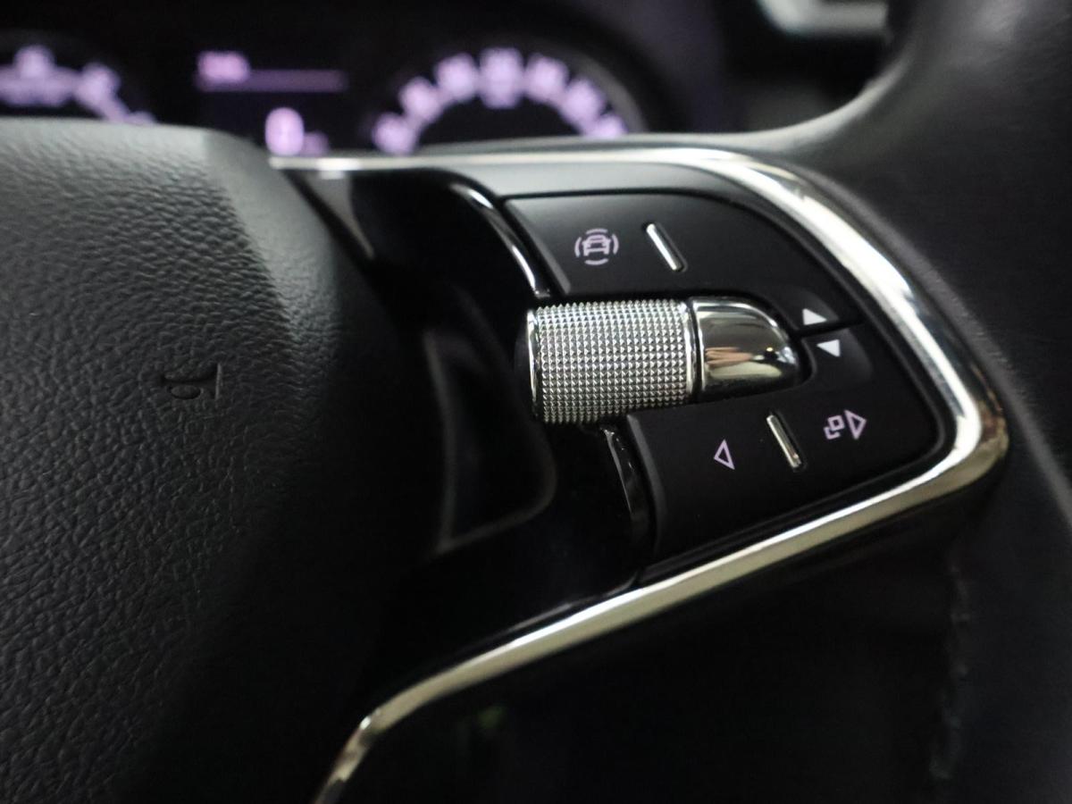 skoda-fabia-break-2022-gasolina-999cc