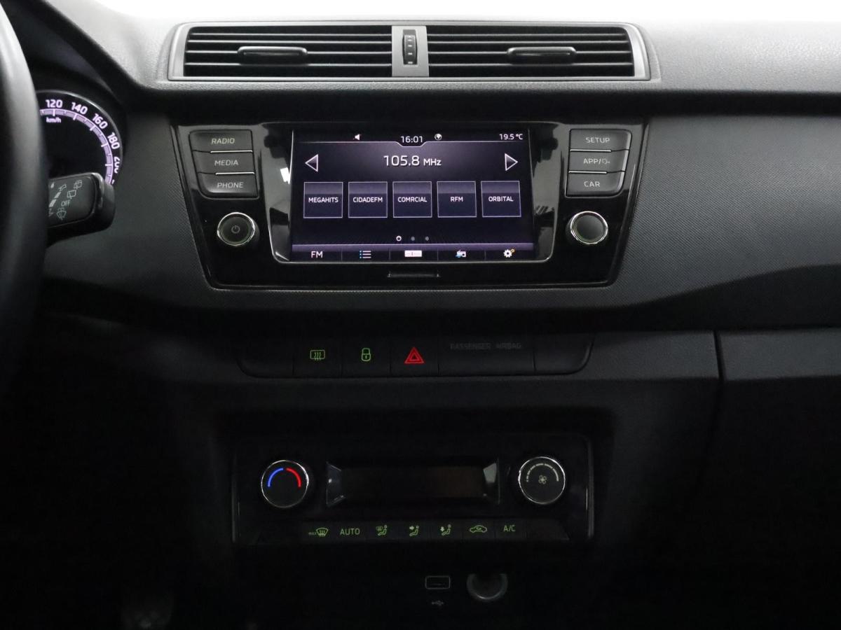 skoda-fabia-break-2022-gasolina-999cc