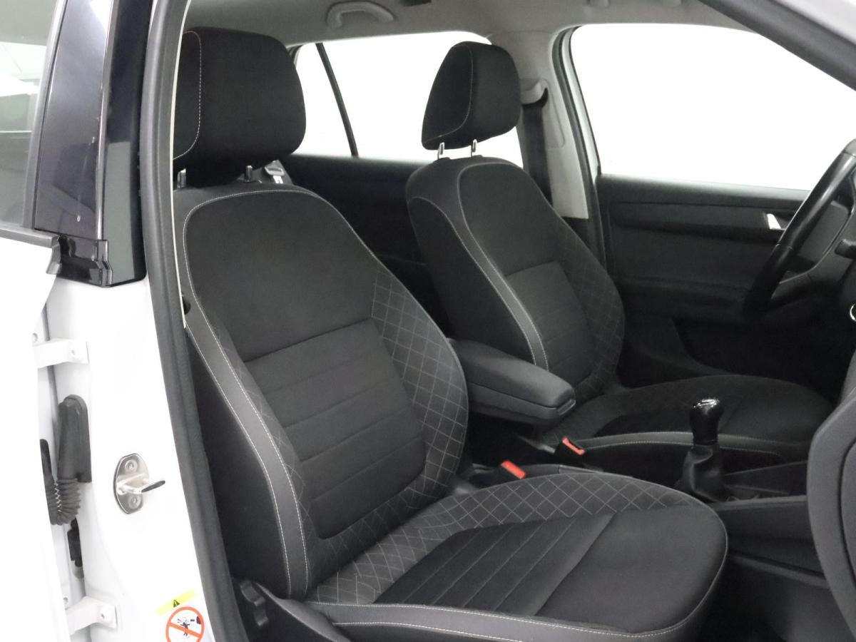 skoda-fabia-break-2022-gasolina-999cc