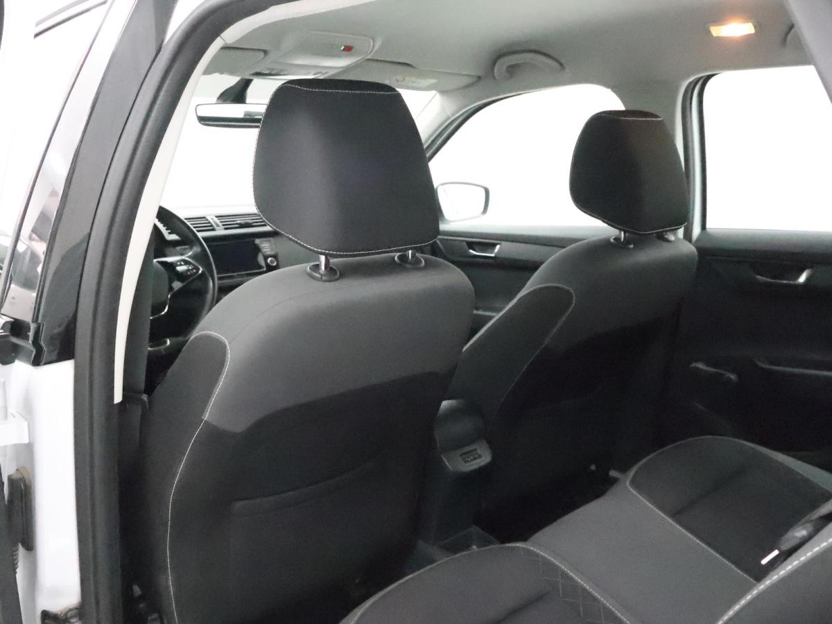 skoda-fabia-break-2022-gasolina-999cc