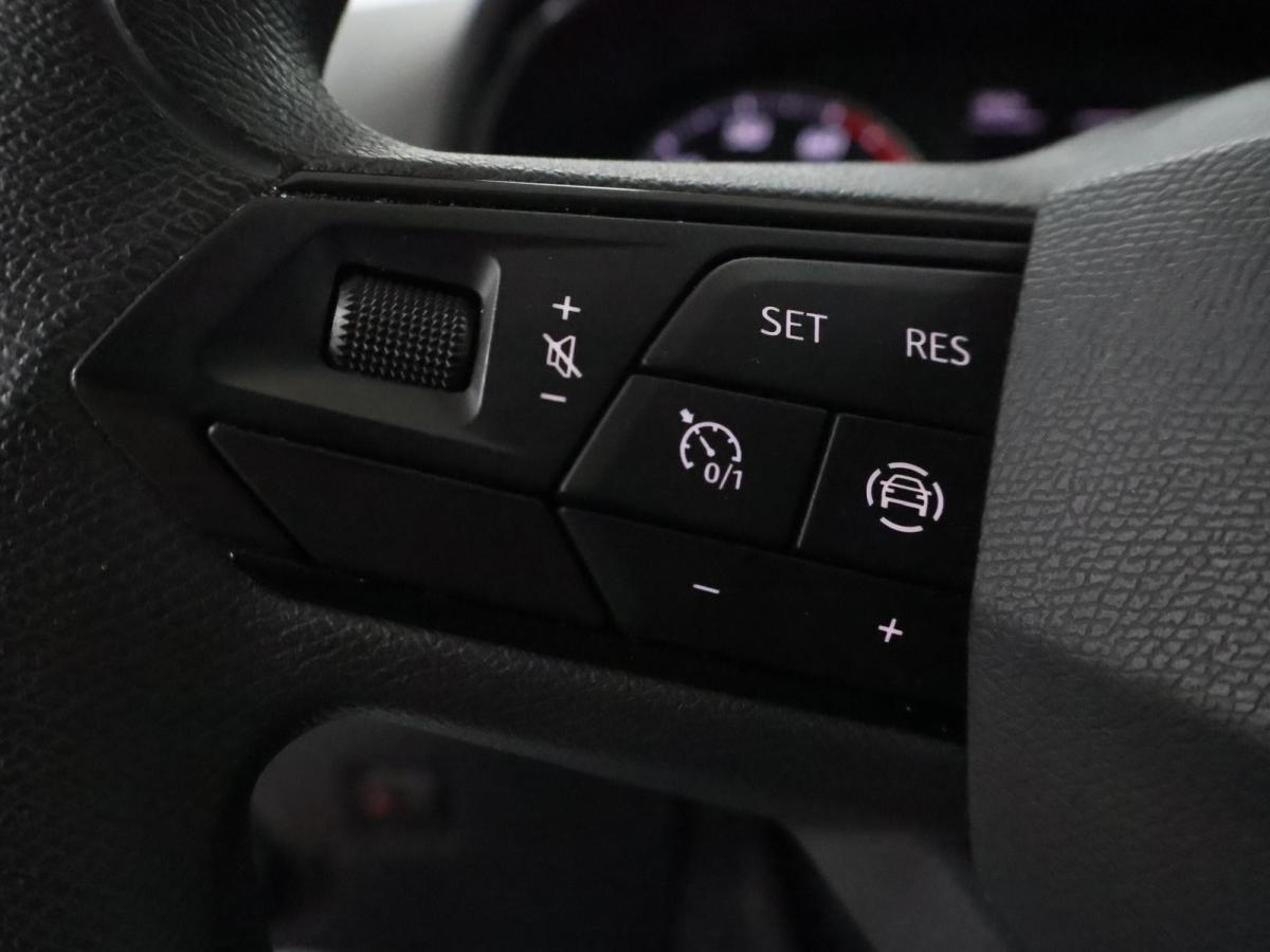 seat-ibiza-2023-gasolina-999cc
