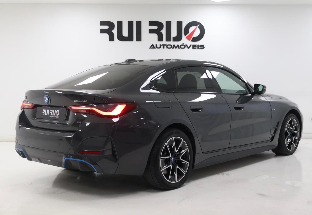 bmw-i4-2023-eletrico-500cc