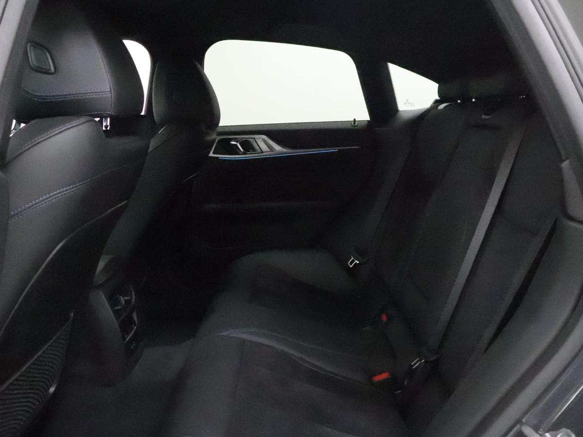 bmw-i4-2023-eletrico-500cc