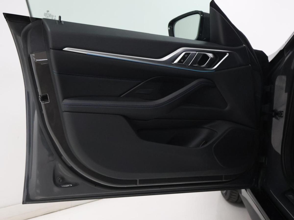 bmw-i4-2023-eletrico-500cc