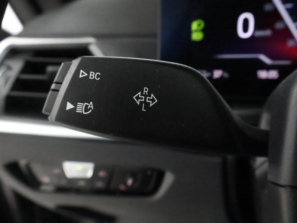 bmw-i4-2023-eletrico-500cc