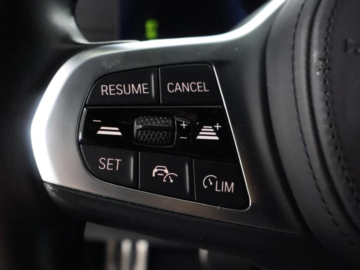 bmw-i4-2023-eletrico-500cc